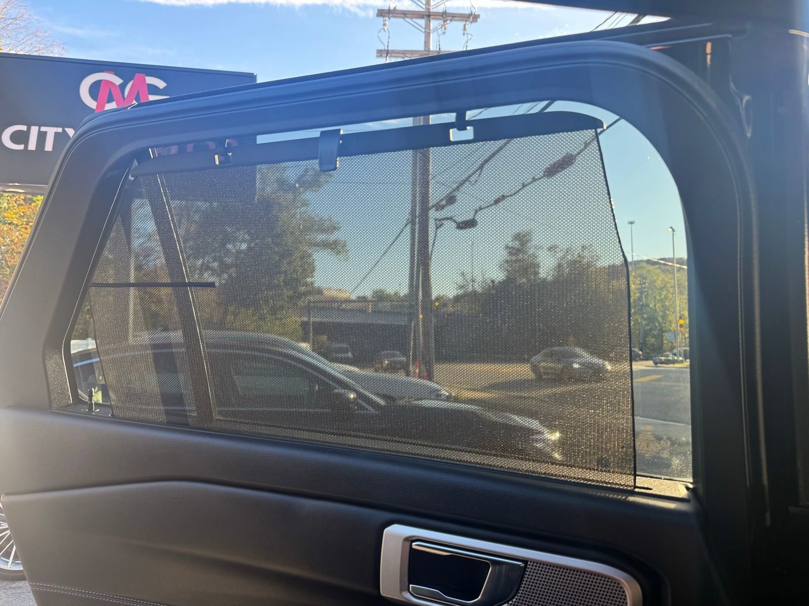 Used 2020 Ford Explorer Limited w/ Class III Trailer Tow Package image 29