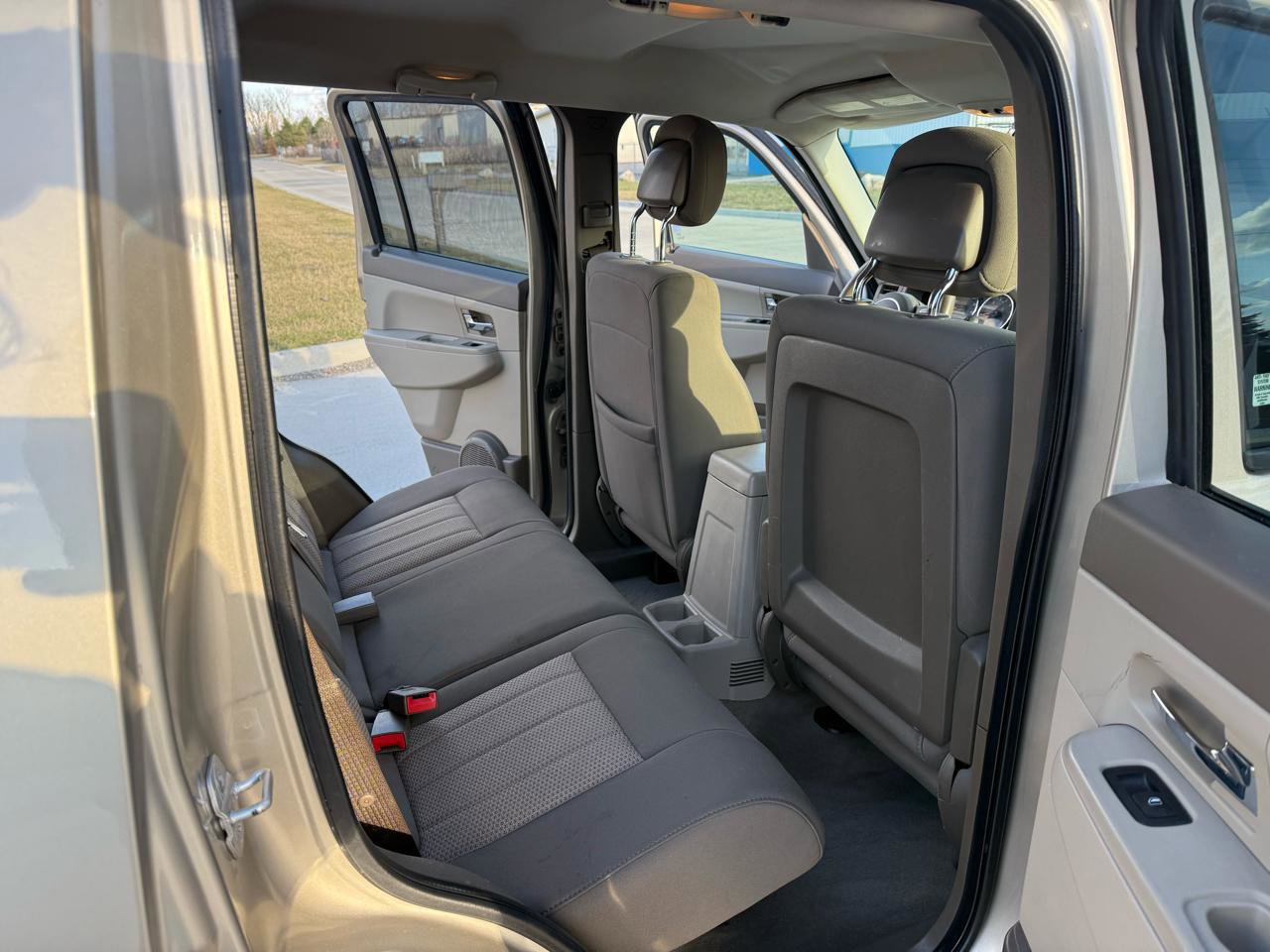 Used 2011 Jeep Liberty Sport image 17