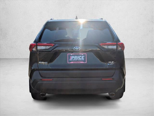 Used 2025 Toyota RAV4 XLE Premium image 5