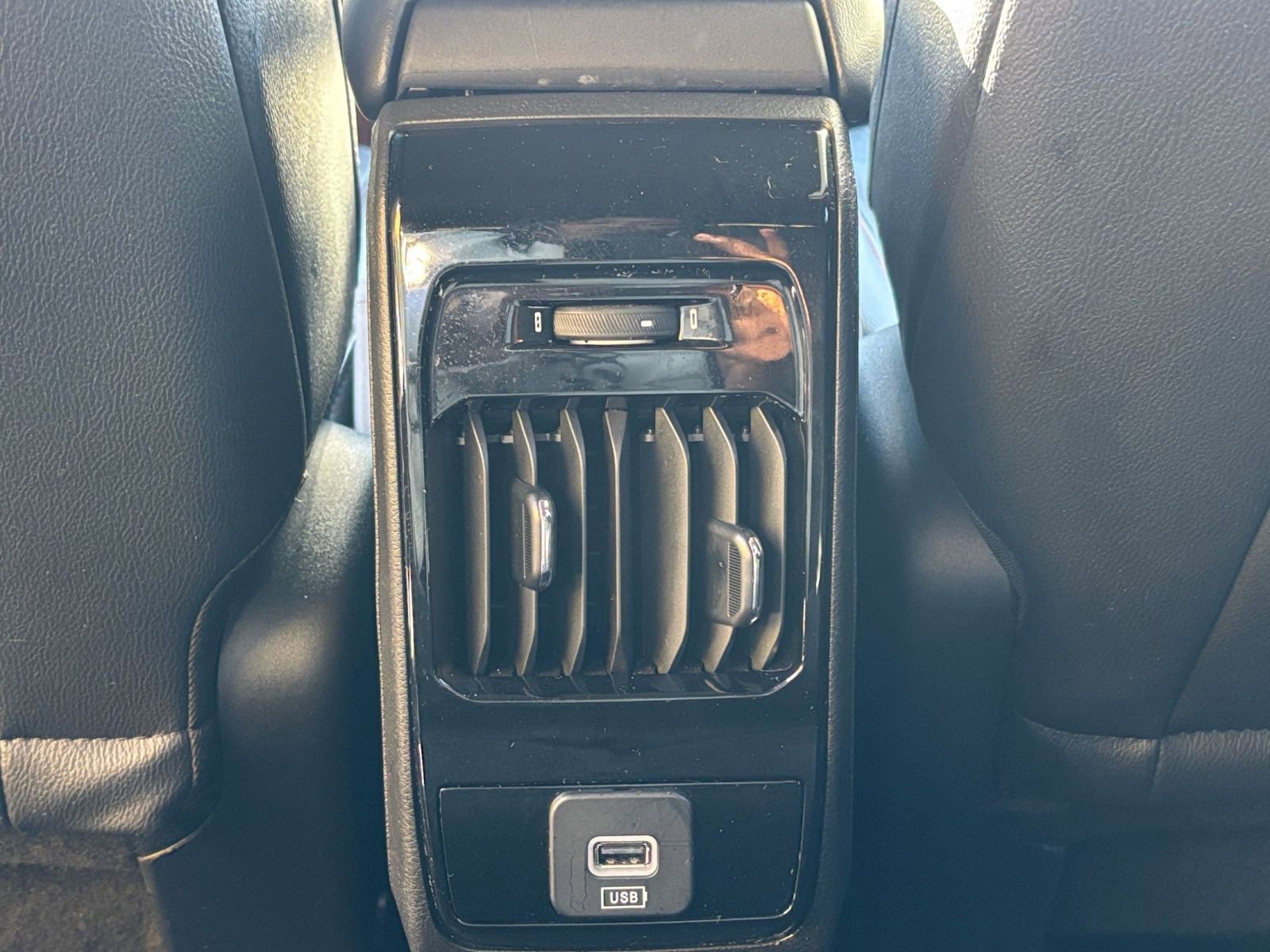 Used 2025 Jeep Compass Trailhawk image 24