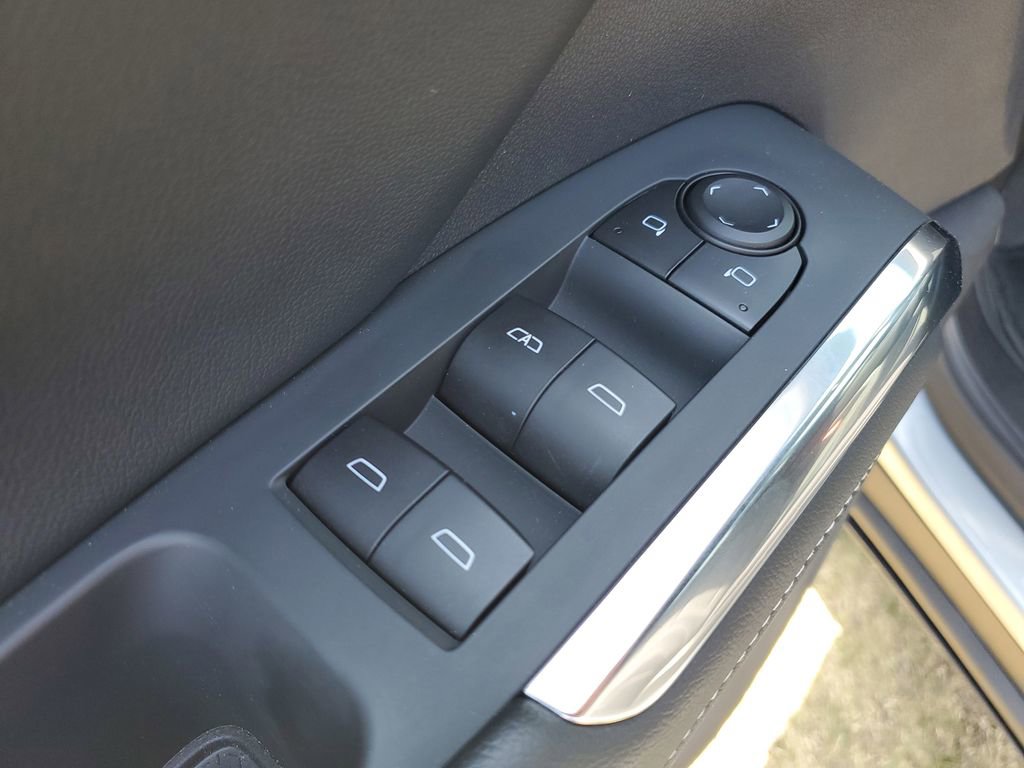 Used 2026 Chevrolet Traverse LT w/ Driver Confidence Package FWD image 22