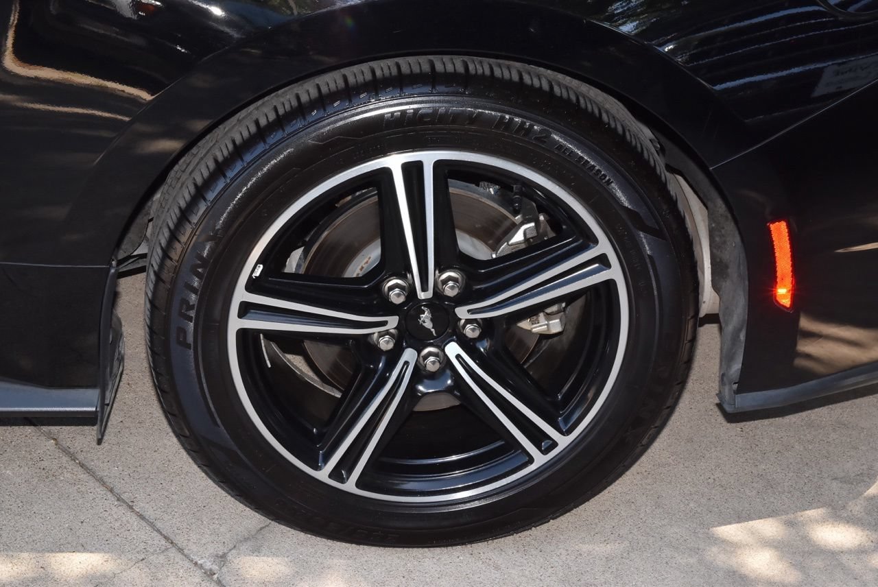 Used 2025 Ford Mustang Premium RWD image 34