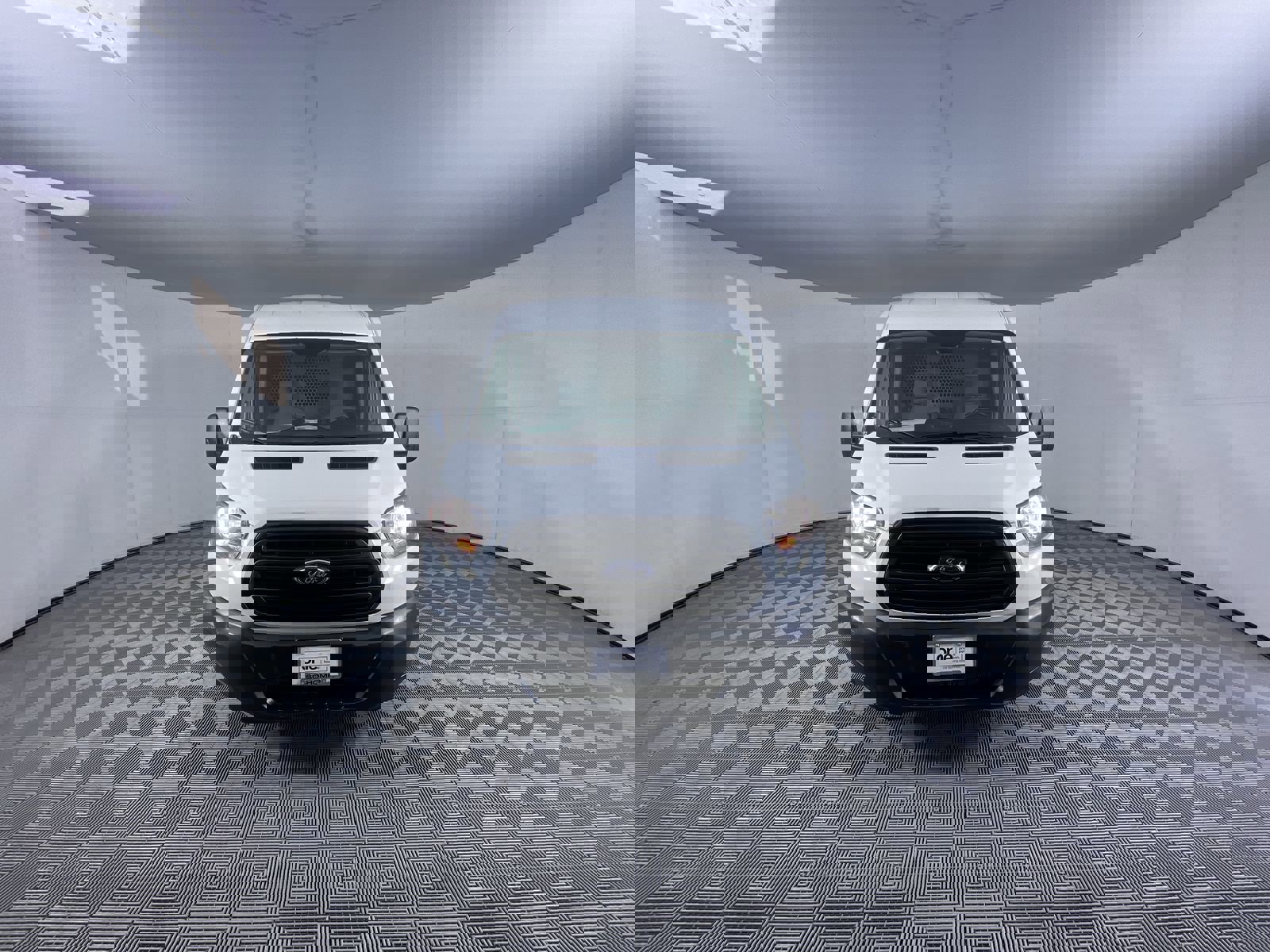 Used 2019 Ford Transit 250 130 Medium Roof image 3