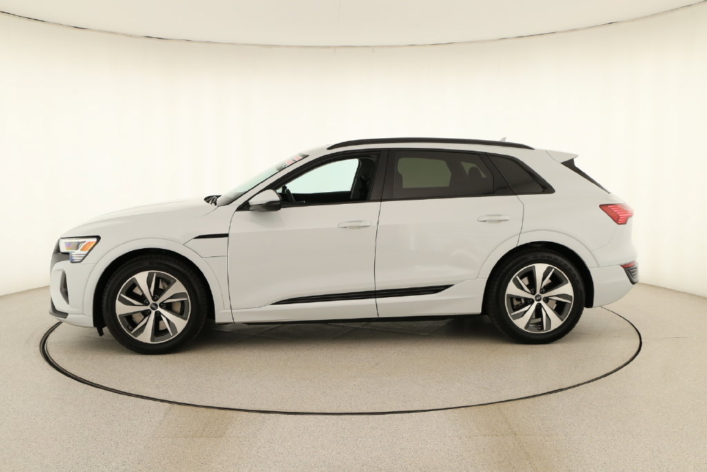 Certified 2024 Audi Q8 e-tron Premium Plus AWD/4WD image 2