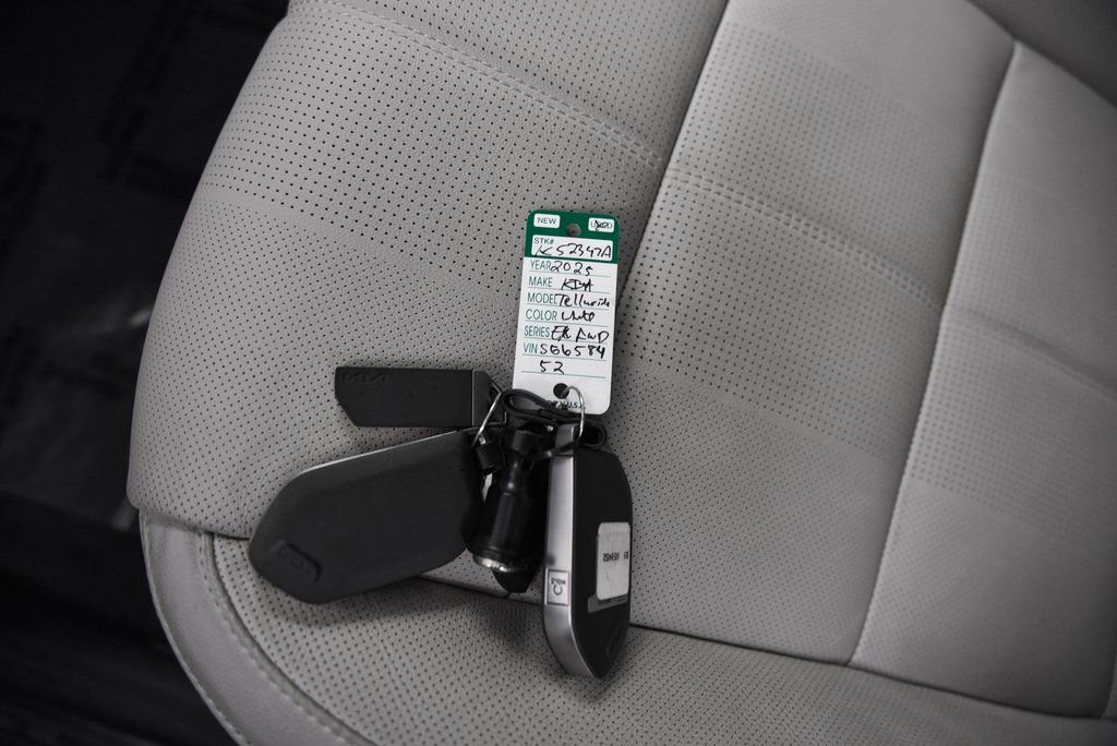 Used 2025 Kia Telluride EX image 28