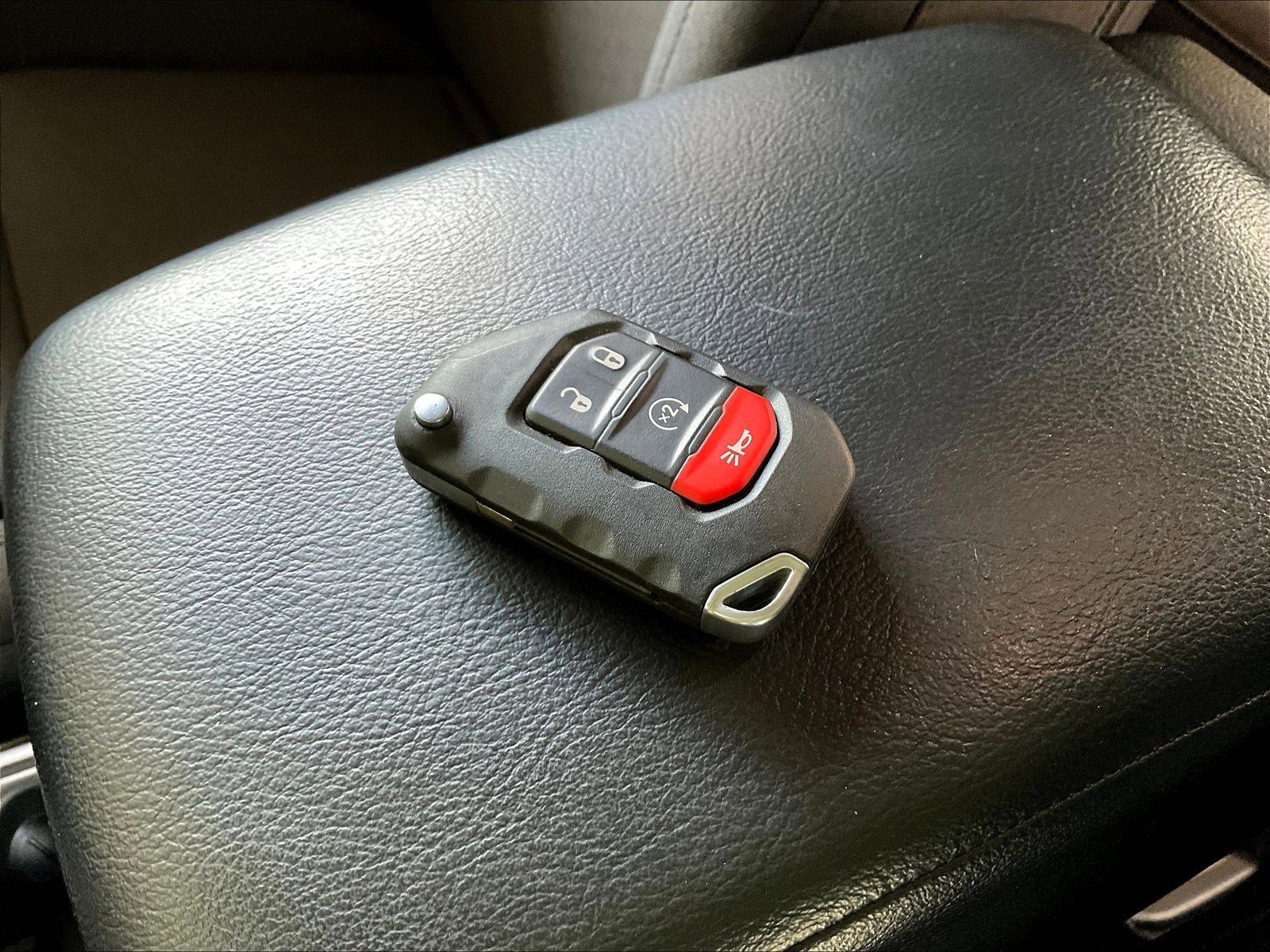Used 2018 Jeep Wrangler Sport AWD/4WD image 32