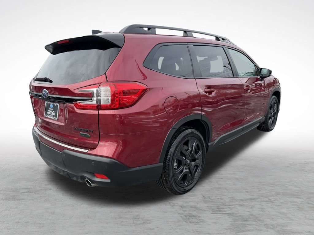 Used 2025 Subaru Ascent Onyx Edition image 9