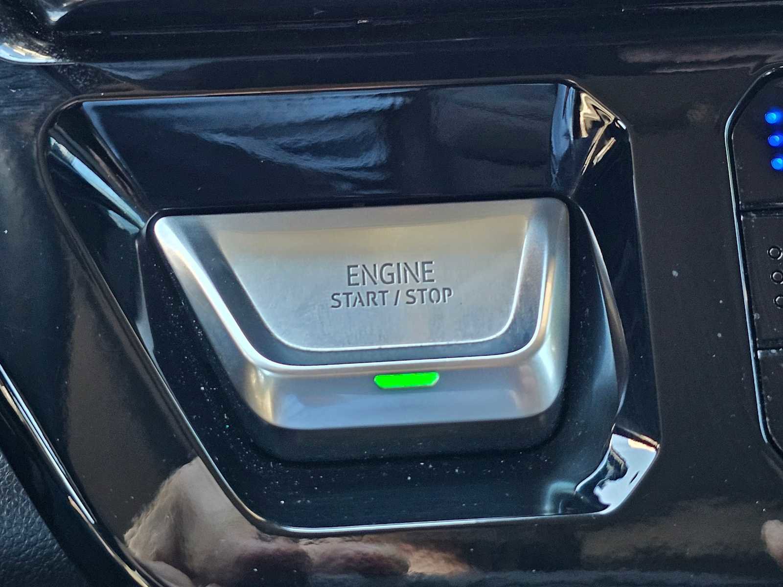 Used 2024 GMC Sierra 2500 Denali w/ Denali Reserve Package image 29