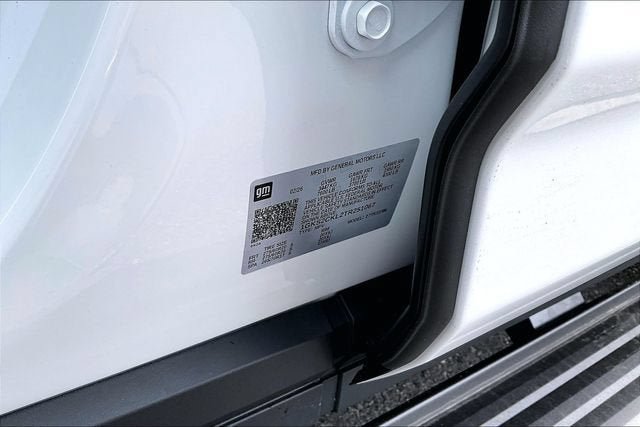 New 2026 GMC Yukon AT4 w/ AT4 Premium Plus Package AWD/4WD image 14