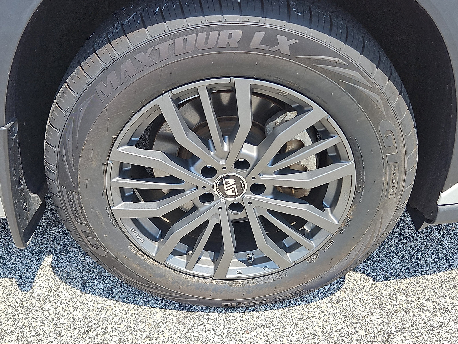 Used 2020 Toyota Highlander L AWD/4WD image 8