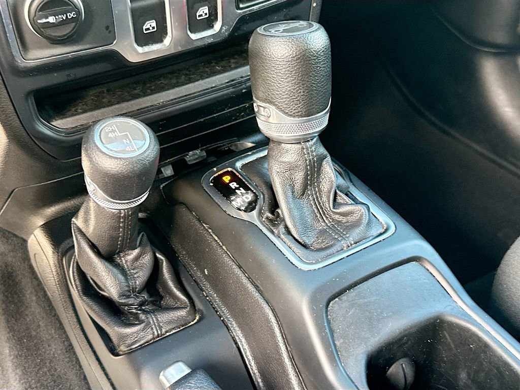 Used 2019 Jeep Wrangler Sport image 18