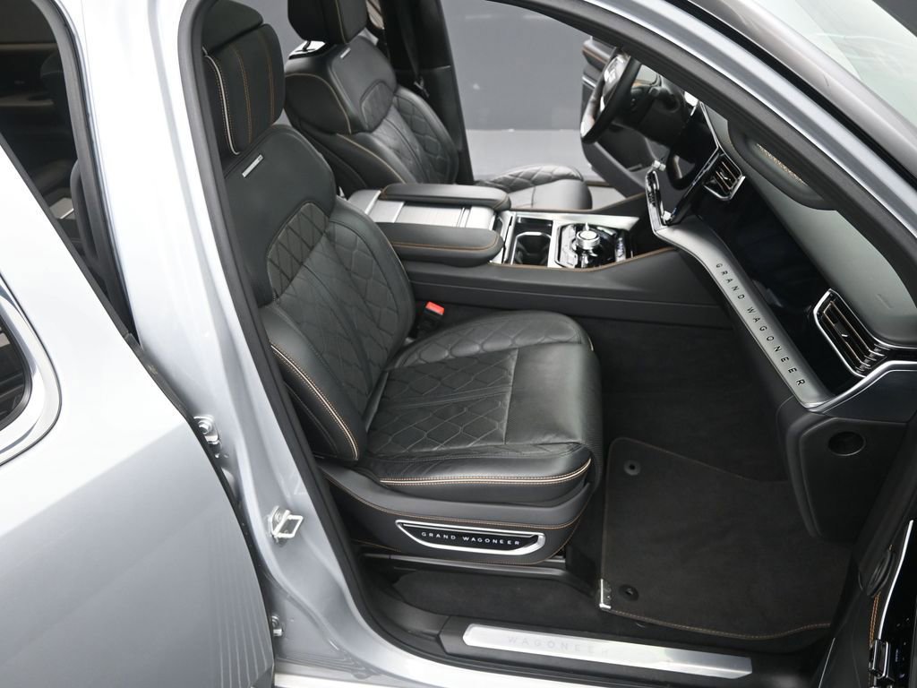 Used 2023 Jeep Grand Wagoneer Series III image 21