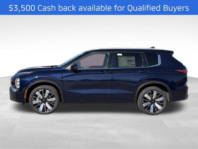 New 2026 Mitsubishi Outlander SEL FWD image 2