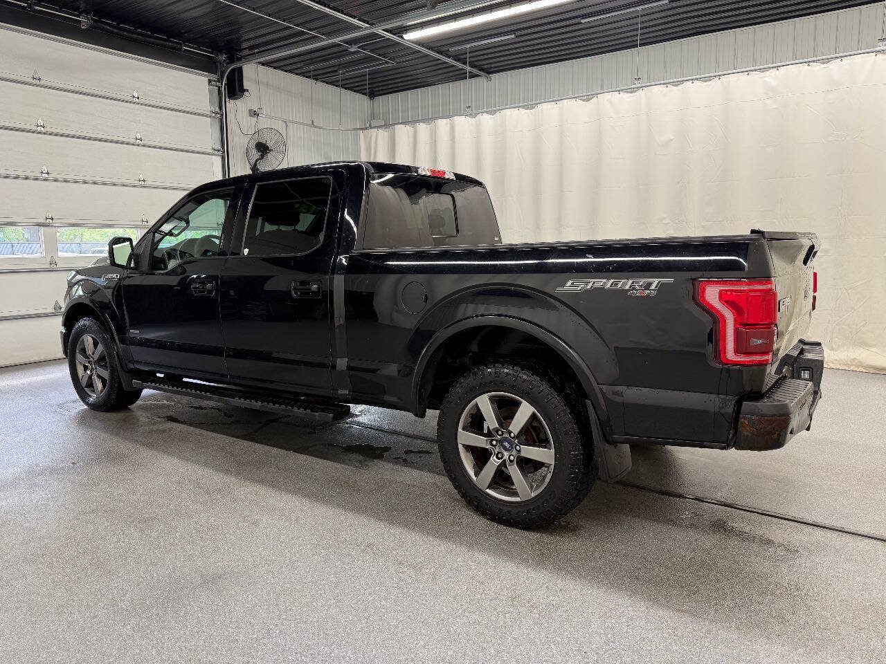 Used 2017 Ford F150 Lariat w/ Equipment Group 501A Mid AWD/4WD image 5