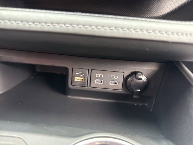 Used 2023 Toyota Highlander LE image 18