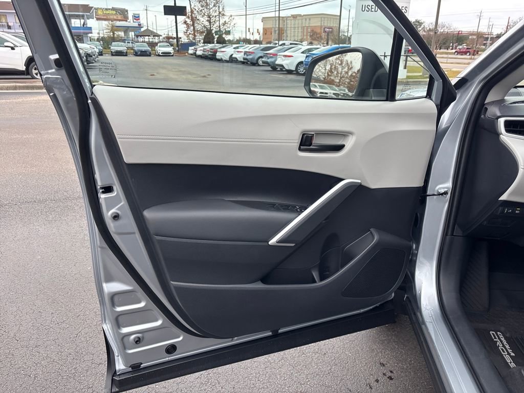 New 2026 Toyota Corolla Cross L image 10