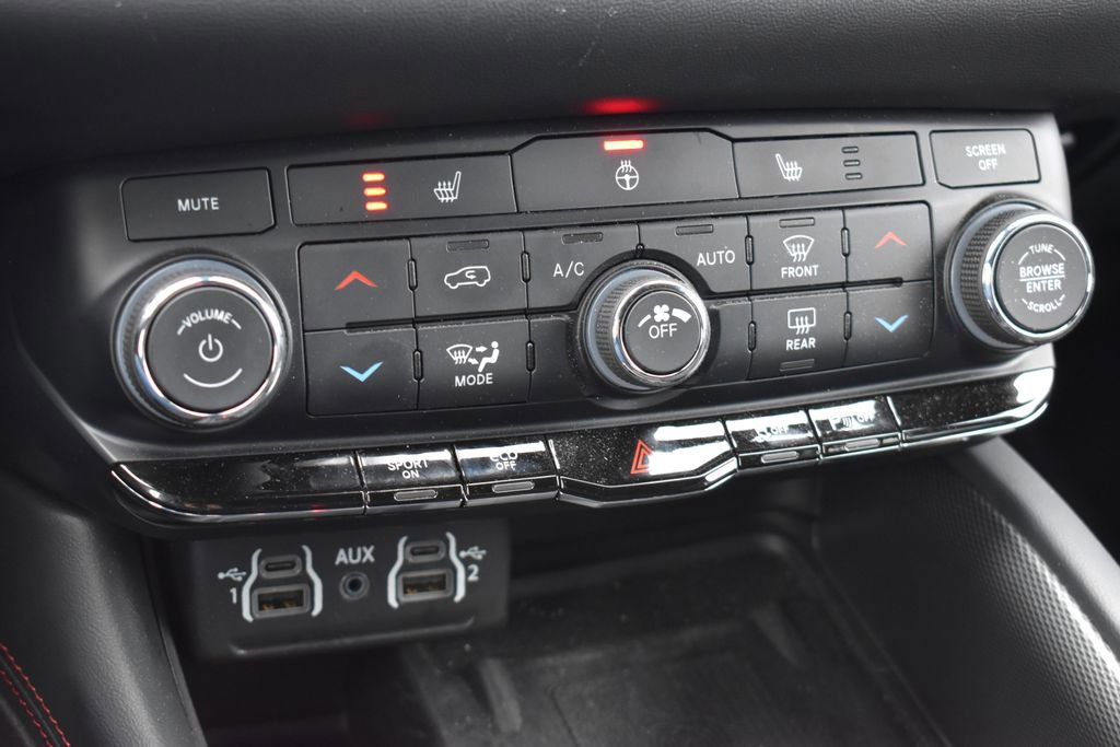 Used 2024 Dodge Durango R/T w/ Blacktop Package image 12