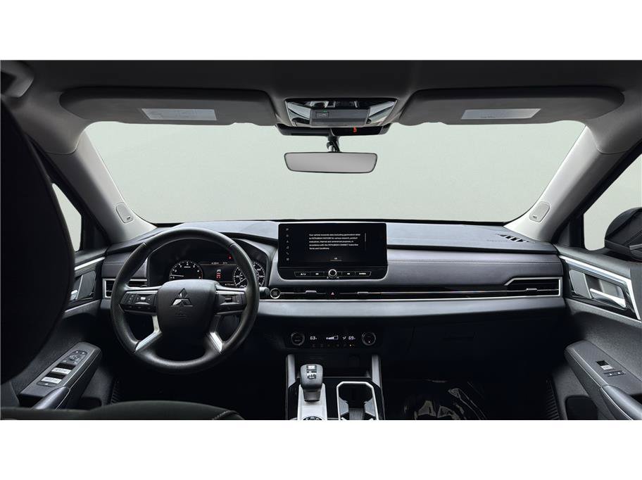 Used 2026 Mitsubishi Outlander ES FWD image 24