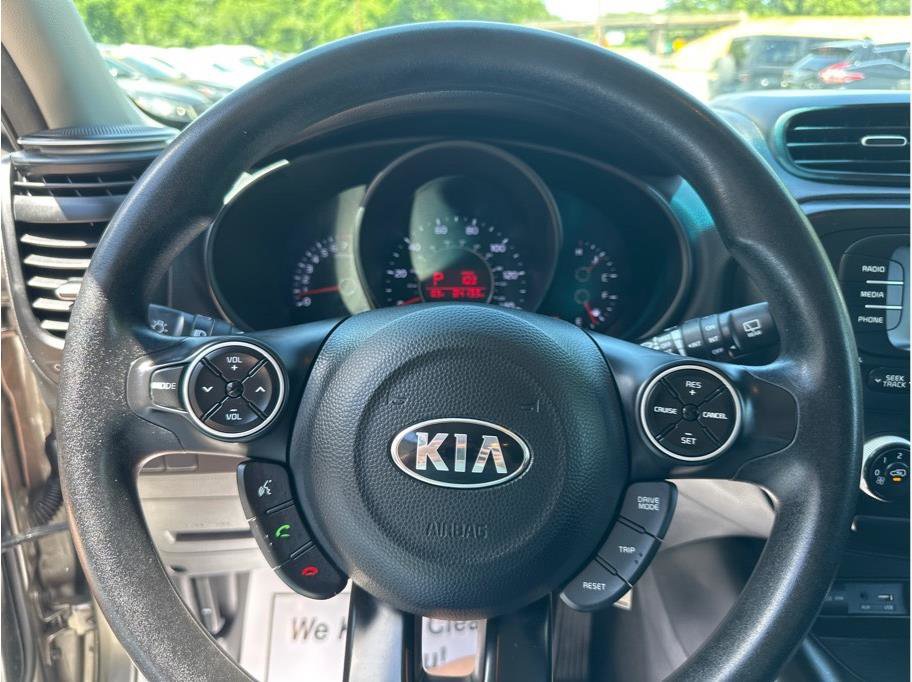 Used 2018 Kia Soul image 15