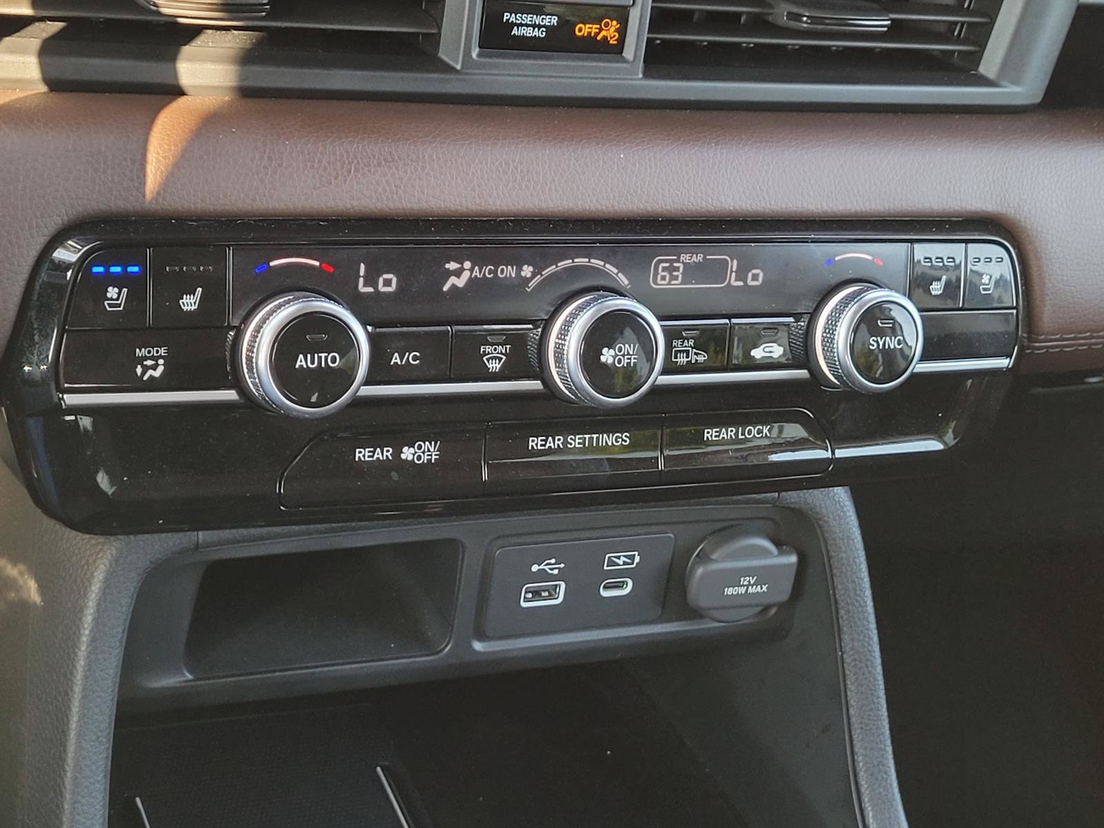 Used 2025 Honda Pilot Elite image 30