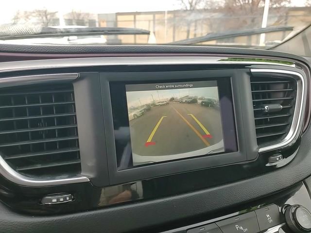 Used 2019 Chrysler Pacifica Touring-L image 20