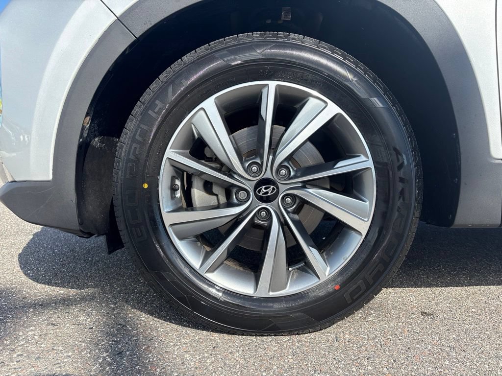 Used 2020 Hyundai Santa Fe SEL w/ Convenience Package FWD image 9