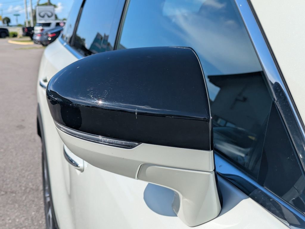 Certified 2025 INFINITI QX60 Luxe w/ Cargo Package image 12