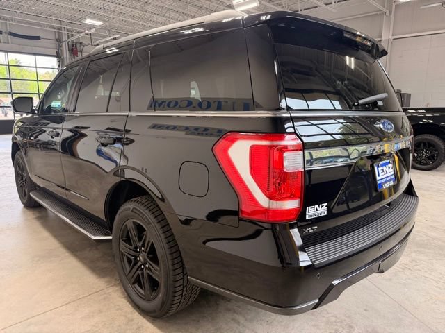 Used 2020 Ford Expedition XLT w/ Equipment Group 202A AWD/4WD image 6