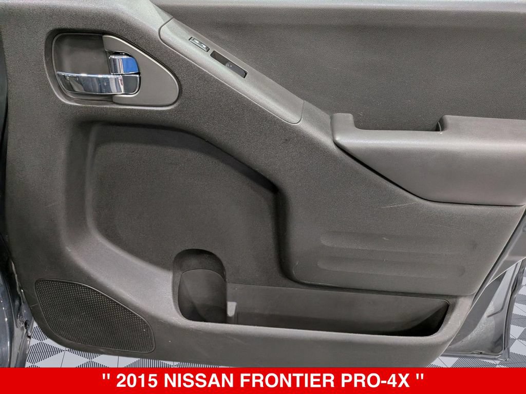 Used 2015 Nissan Frontier PRO-4X AWD/4WD image 30