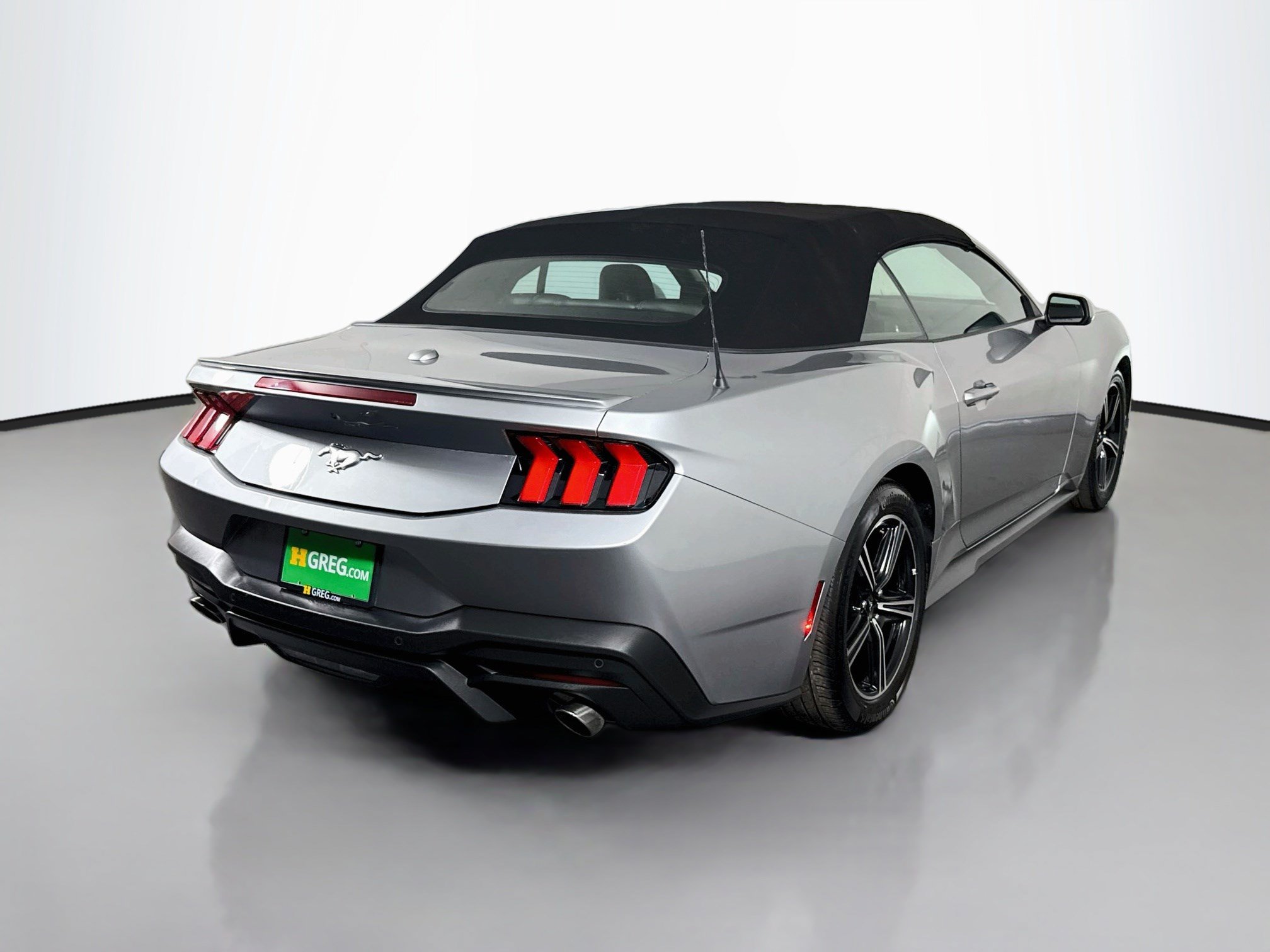 Used 2025 Ford Mustang Premium RWD image 10