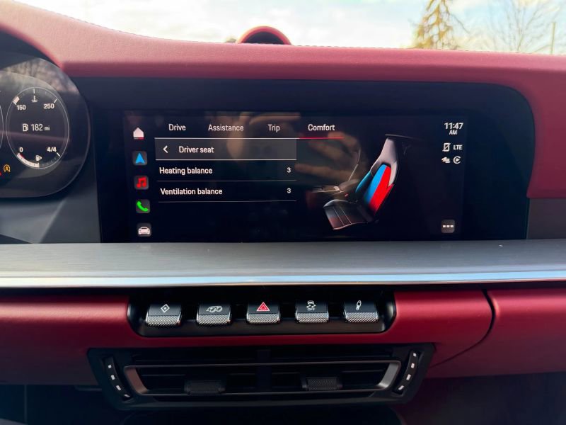 Used 2022 Porsche 911 Targa 4S w/ Premium Package image 31