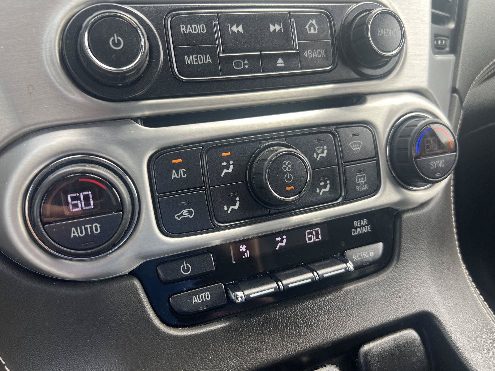 Used 2020 GMC Yukon SLE w/ SLE Value Package AWD/4WD image 30