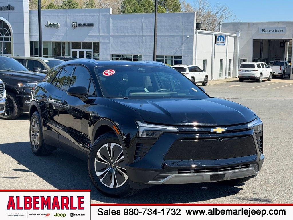 Used 2025 Chevrolet Blazer EV LT image 1