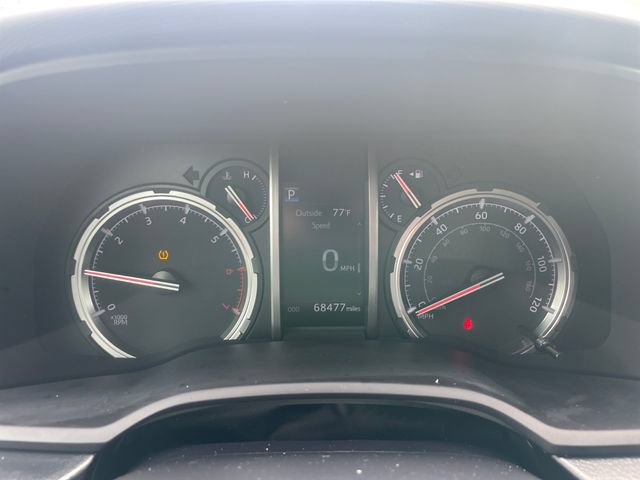 Used 2022 Toyota 4Runner Limited AWD/4WD image 18