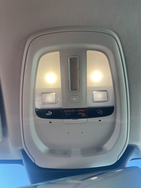 Used 2023 Volvo XC60 B5 Ultimate w/ Climate Package image 19