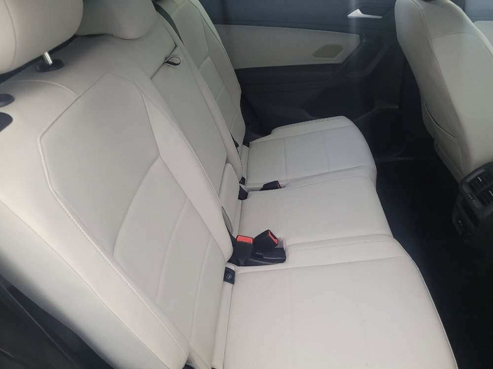 Used 2021 Volkswagen Tiguan SE R-Line FWD image 19