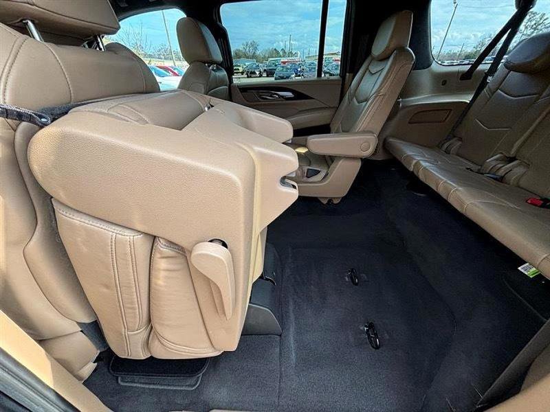 Used 2020 Cadillac Escalade ESV Platinum image 44