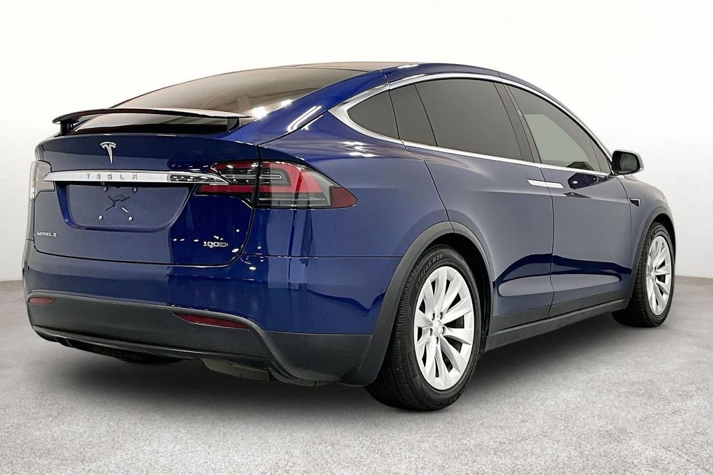 Used 2017 Tesla Model X 90D AWD/4WD image 2