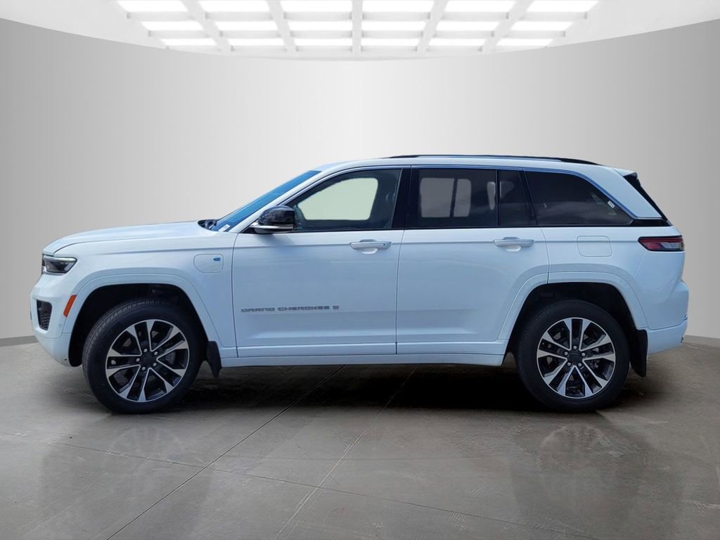 Used 2022 Jeep Grand Cherokee Overland w/ MOPAR Finishing Package AWD/4WD image 7