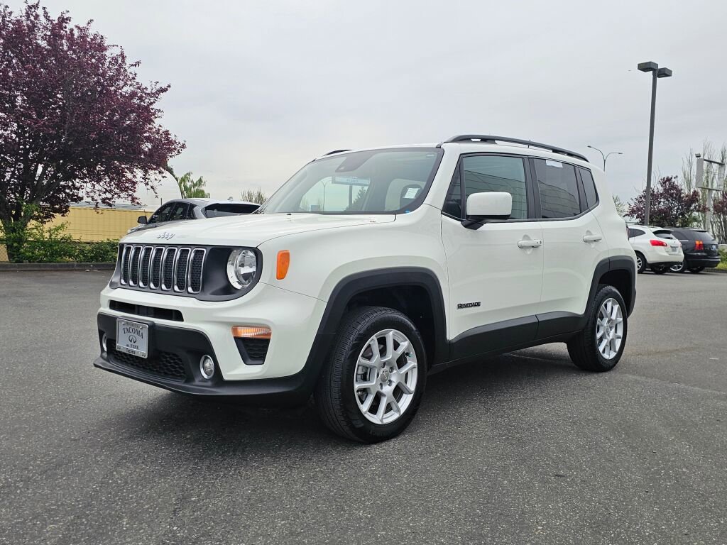Used 2021 Jeep Renegade Latitude w/ Sun & Sound Group AWD/4WD image 3