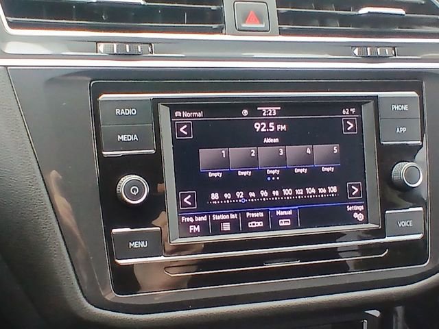 Used 2022 Volkswagen Tiguan S image 16