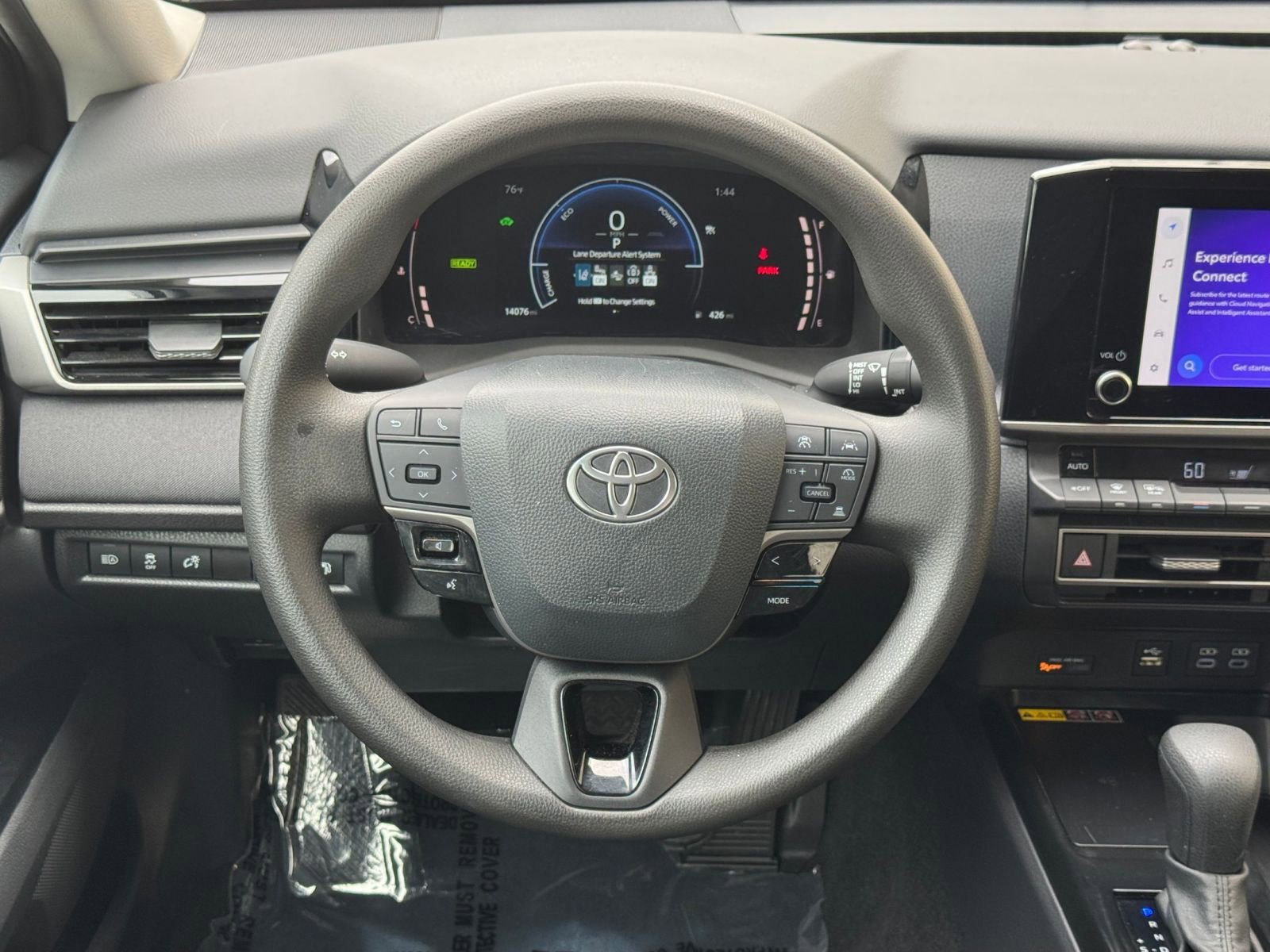 Used 2025 Toyota Camry LE FWD image 27