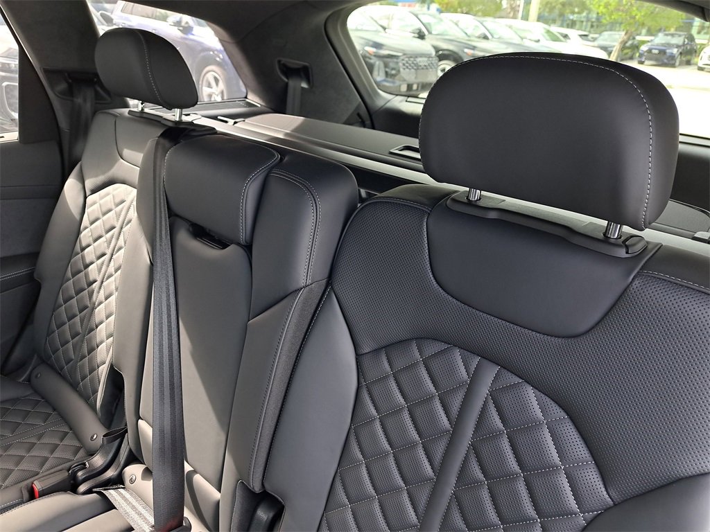 New 2026 Audi SQ7 Prestige image 27