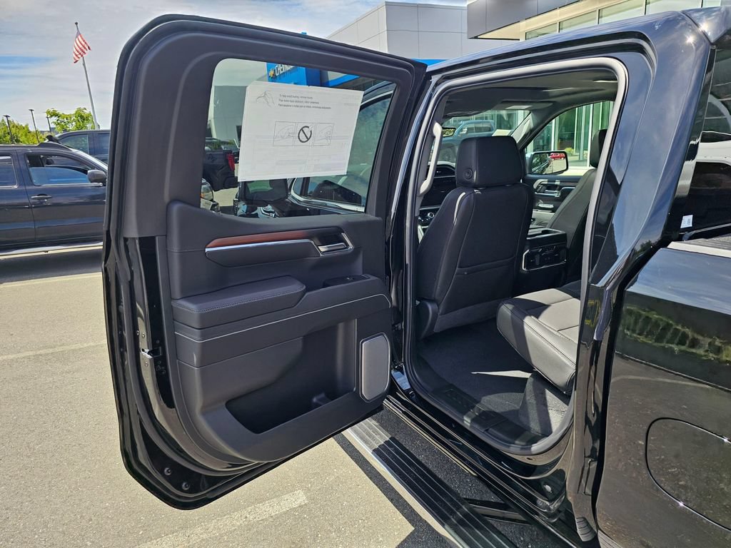 New 2026 GMC Sierra 1500 Denali w/ Denali Reserve Package AWD/4WD image 16