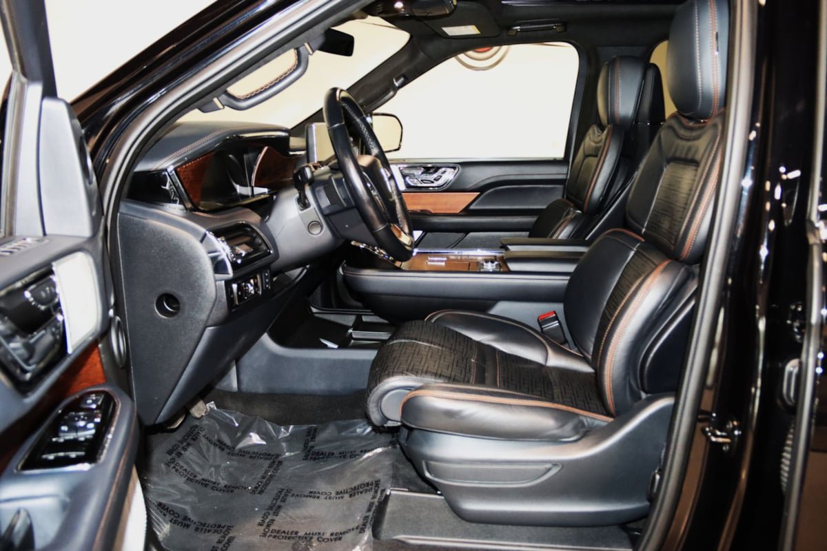 Used 2024 Lincoln Navigator L Black Label AWD/4WD image 33