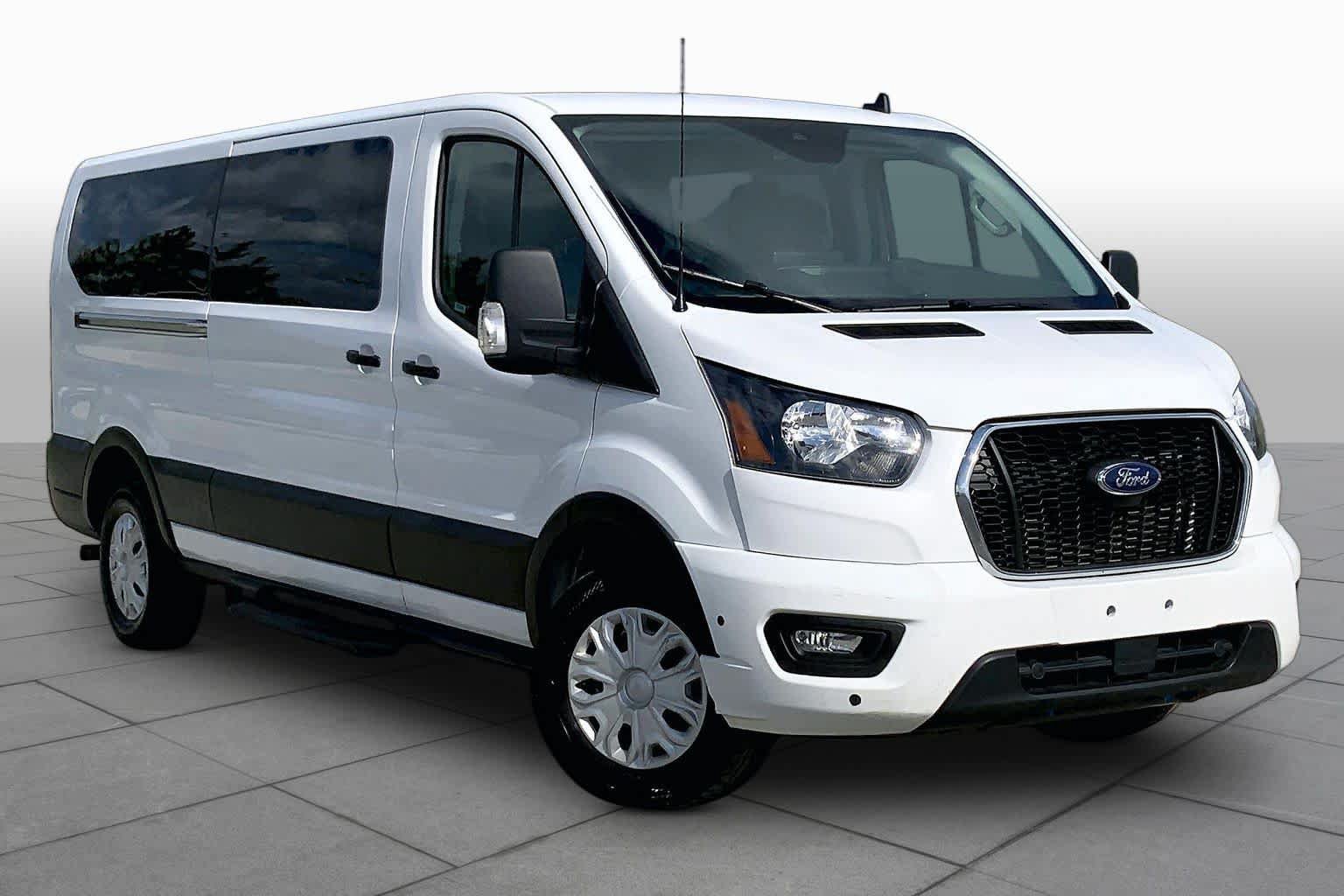 Used 2025 Ford Transit 350 XLT RWD image 4