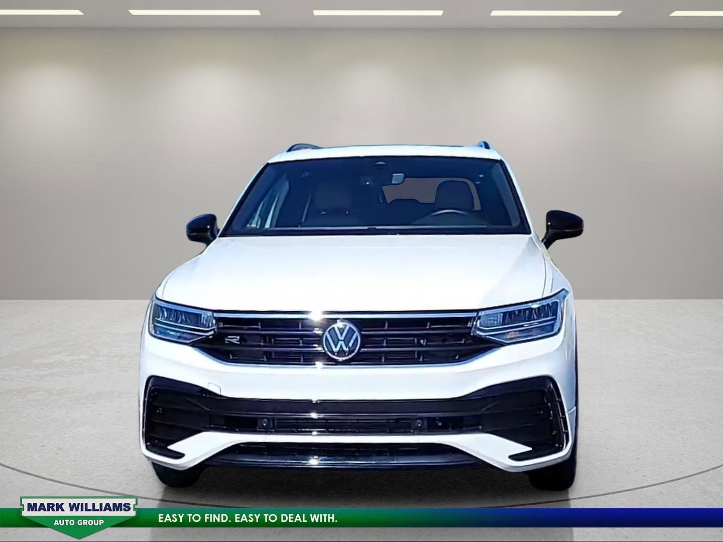Used 2024 Volkswagen Tiguan SE R-Line AWD/4WD image 9
