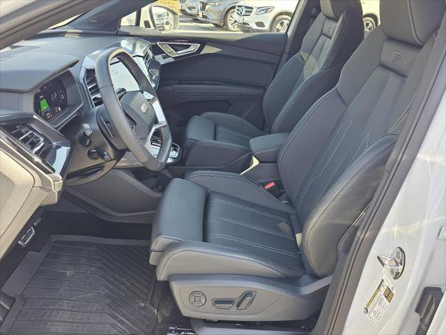 Used 2025 Audi Q4 e-tron Premium Plus w/ Premium Plus AWD/4WD image 2