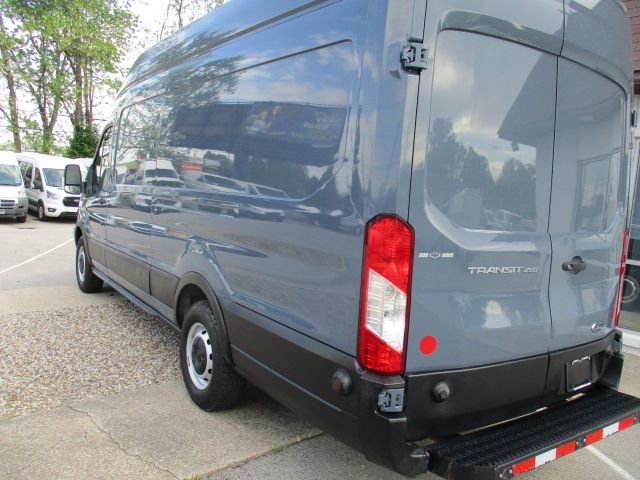 Used 2019 Ford Transit 250 148 High Roof Extended RWD image 9
