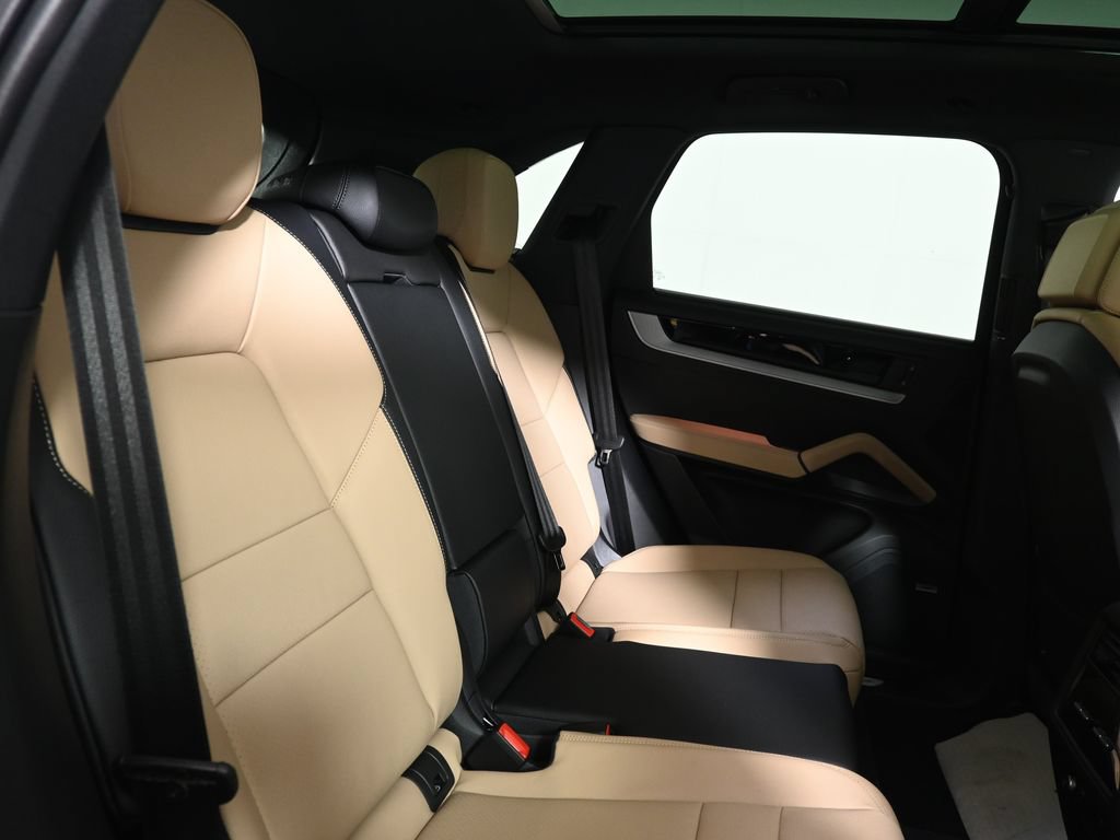 New 2026 Porsche Cayenne AWD/4WD image 39